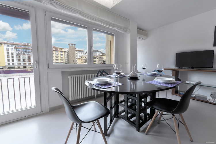 Old Bridge Apartment: Vicino ai ristoranti e negozi